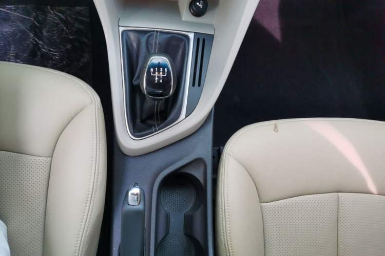 Used Buick GT 2015 15N Manual Entry-Level Trim Gear Lever
