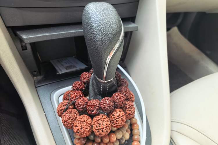 Used Buick GT 2015 15N Automatic Deluxe Edition Gear Lever