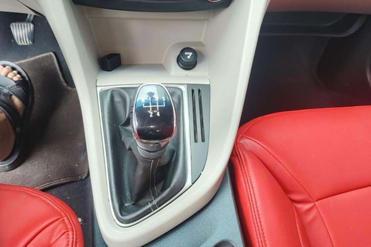 Used Buick GT 2015 15N Manual Elite Edition Gear Lever