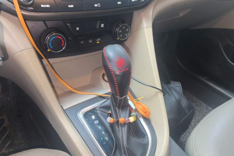 Used Buick GT 2015 15N Automatic Elite Version Gear Lever