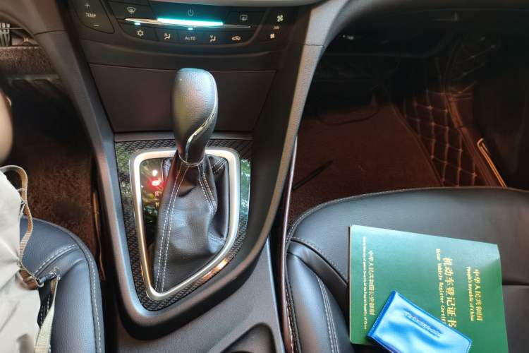 Used Buick GT 2015 15N Automatic Deluxe Edition Gear Lever