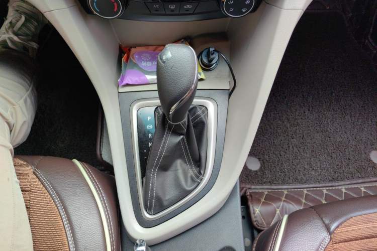 Used Buick GT 2015 15N Automatic Elite Version Gear Lever