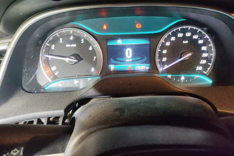 Used Buick GT 2015 15N Automatic Elite Version Instrument Cluster