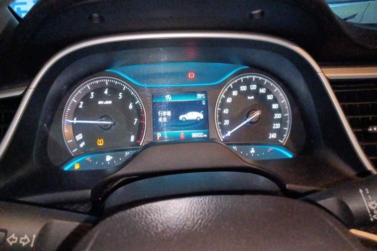 Used Buick GT 2015 15N Automatic Deluxe Edition Instrument Cluster