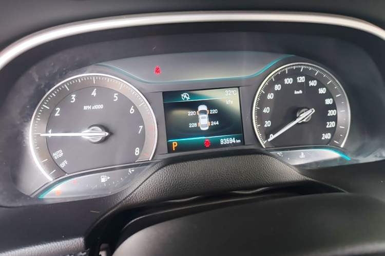 Used Buick GT 2015 15N Automatic Deluxe Edition Instrument Cluster