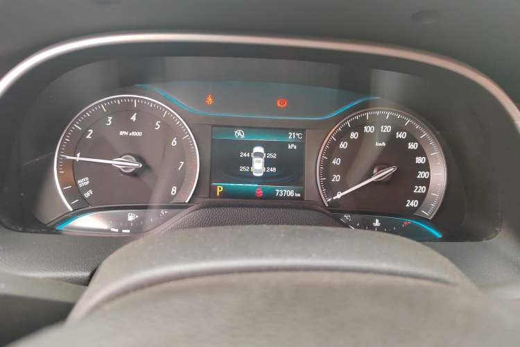 Used Buick GT 2015 15N Automatic Deluxe Edition Instrument Cluster