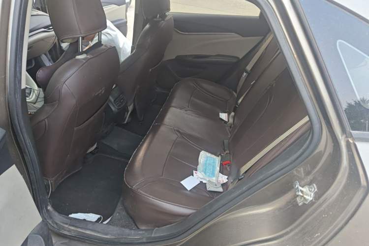 Used Buick GT 2015 15N Automatic Elite Version Interior 4