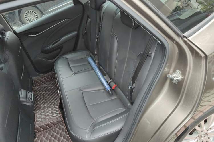 Used Buick GT 2015 15N Automatic Deluxe Edition Interior 4