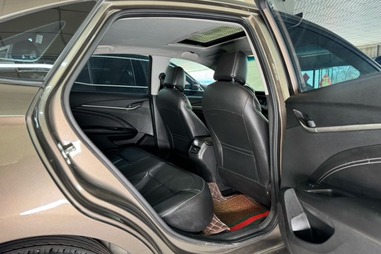 Used Buick GT 2015 15N Automatic Deluxe Edition Interior 8