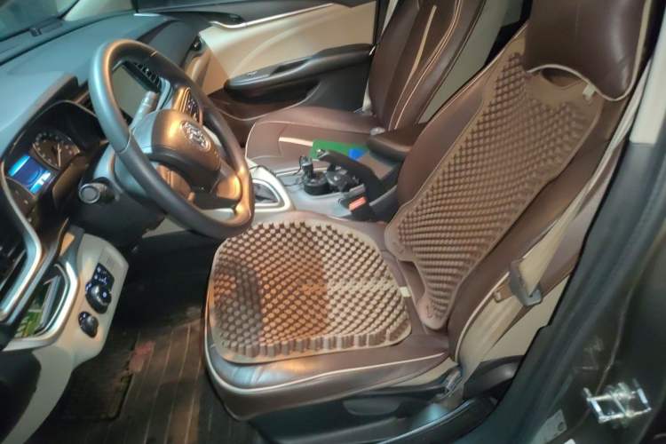 Used Buick GT 2015 15N Automatic Elite Version Left Front Seat