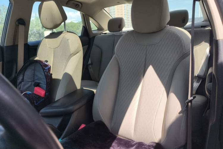 Used Buick GT 2015 15N Automatic Elite Version Left Front Seat