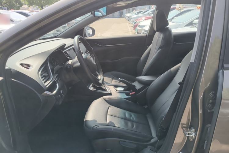 Used Buick GT 2015 18T Dual-Clutch Luxury Model Left Front Seat