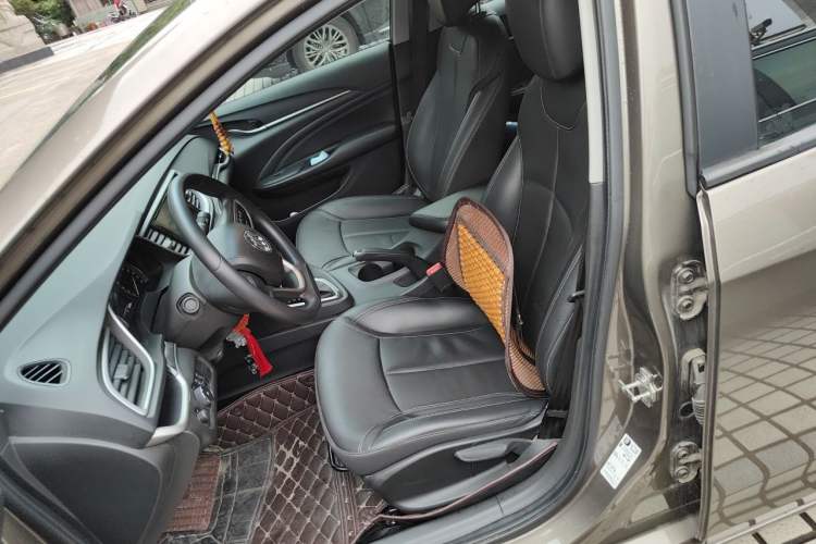 Used Buick GT 2015 15N Automatic Deluxe Edition Left Front Seat