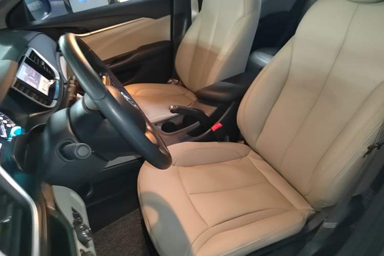 Used Buick GT 2015 15N Automatic Elite Version Left Front Seat