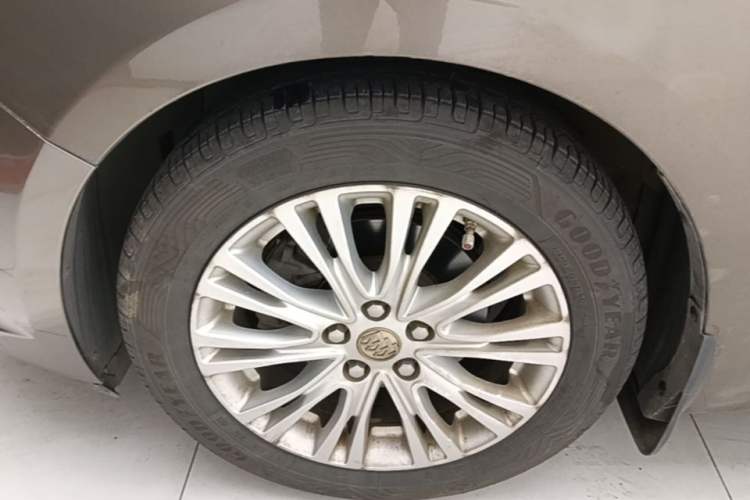 Used Buick GT 2015 18T Dual-Clutch Elite Model Left Front Wheel Hub