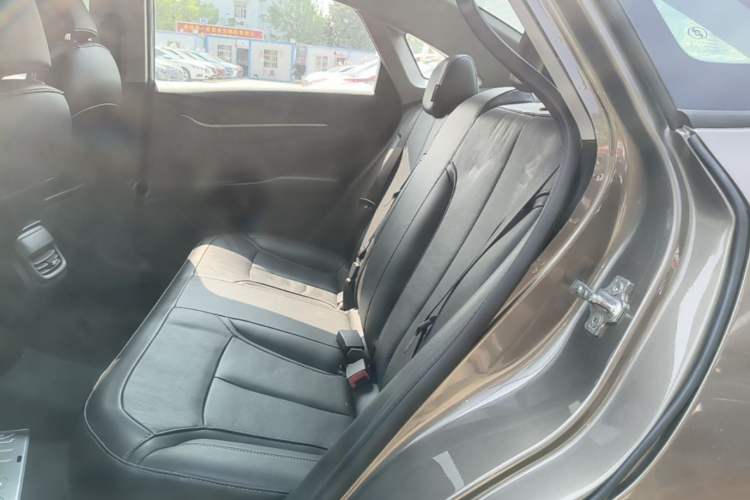 Used Buick GT 2015 18T Dual-Clutch Luxury Model Left Rear Seat