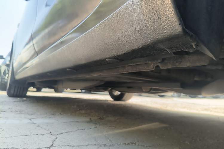 Used Buick GT 2015 18T Dual-Clutch Luxury Model Left Side Sill