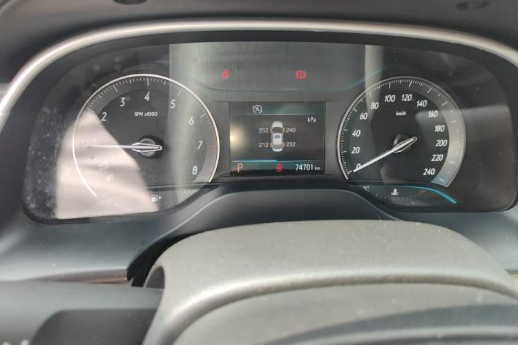 Used Buick GT 2015 15N Automatic Elite Version Odometer Close Up