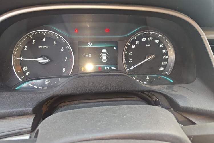 Used Buick GT 2015 15N Automatic Elite Version Odometer Close Up
