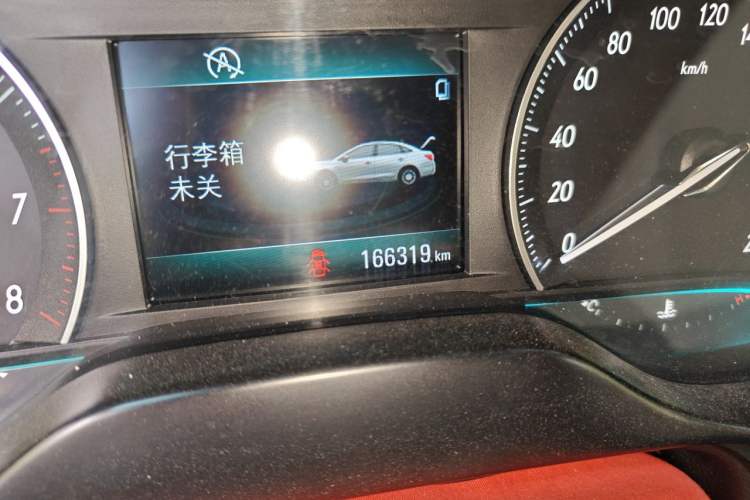 Used Buick GT 2015 15N Manual Elite Edition Odometer Close Up