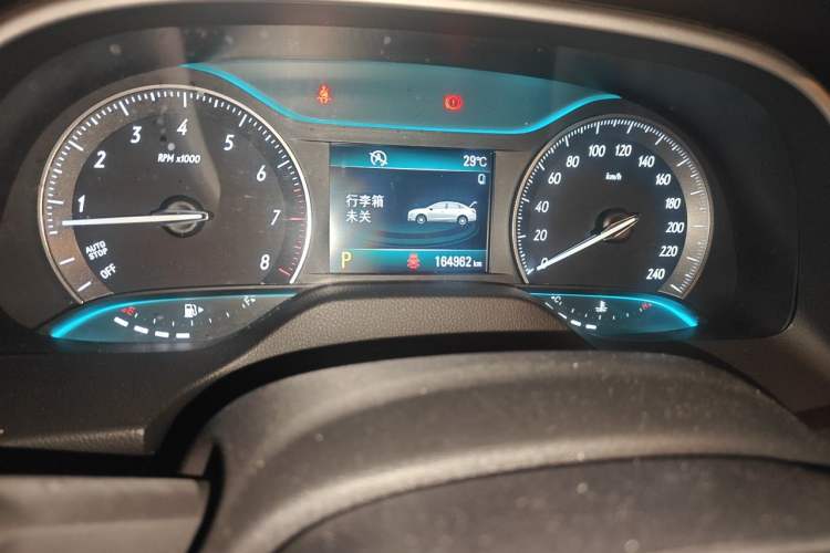 Used Buick GT 2015 15N Automatic Deluxe Edition Odometer Close Up