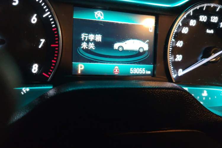 Used Buick GT 2015 15N Automatic Elite Version Odometer Close Up
