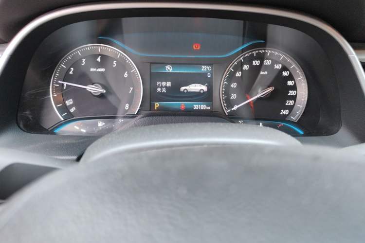 Used Buick GT 2015 15N Automatic Deluxe Edition Odometer Close Up