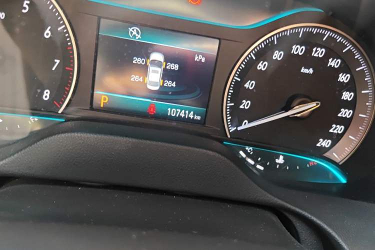Used Buick GT 2015 15N Automatic Elite Version Odometer Close Up