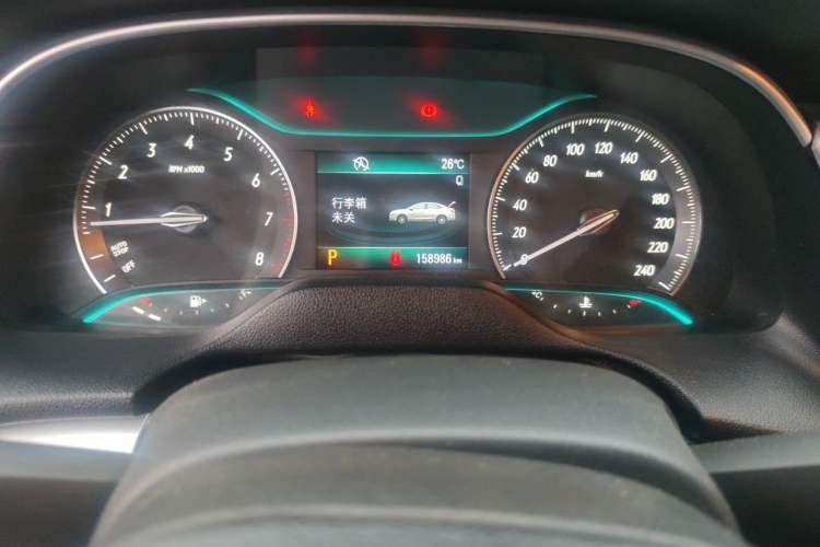 Used Buick GT 2015 15N Automatic Deluxe Edition Odometer Close Up