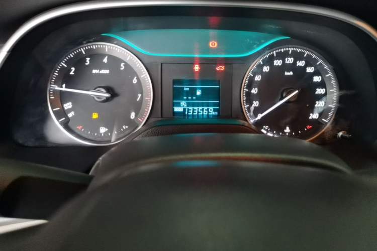 Used Buick GT 2015 15N Manual Entry-Level Trim Odometer Close Up