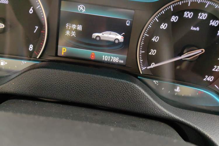 Used Buick GT 2015 15N Automatic Elite Version Odometer Close Up