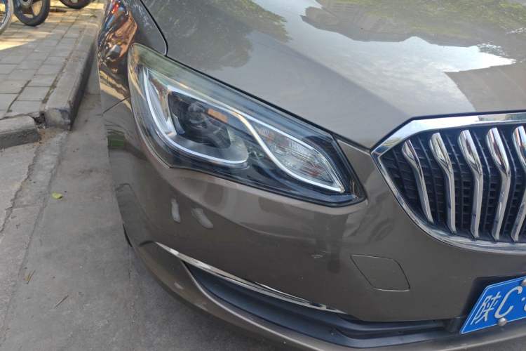 Used Buick GT 2015 18T Dual-Clutch Elite Model Right Front Headlight
