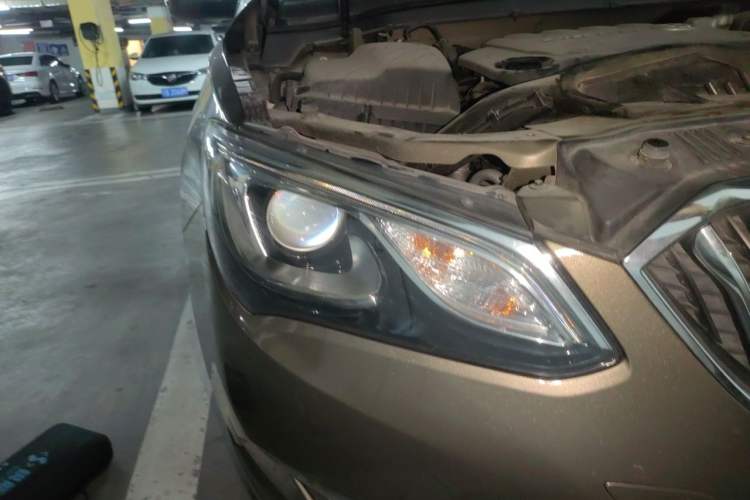Used Buick GT 2015 15N Automatic Elite Version Right Front Headlight