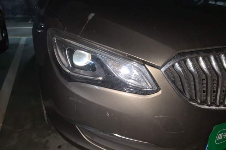 Used Buick GT 2015 15N Automatic Elite Version Right Front Headlight