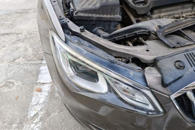 Used Buick GT 2015 15N Automatic Elite Version Right Front Headlight