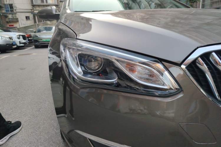 Used Buick GT 2015 15N Automatic Elite Version Right Front Headlight