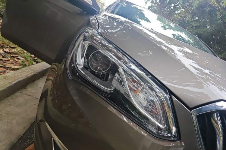 Used Buick GT 2015 15N Automatic Elite Version Right Front Headlight
