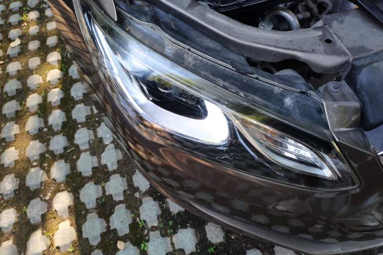 Used Buick GT 2015 15N Automatic Deluxe Edition Right Front Headlight