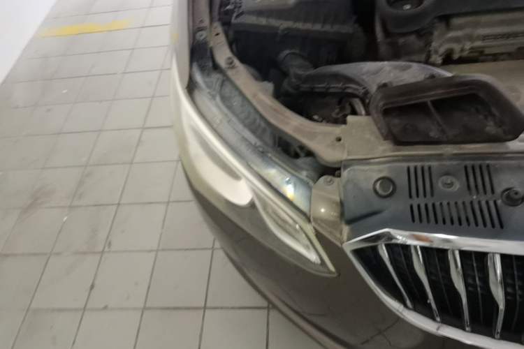 Used Buick GT 2015 15N Manual Entry-Level Trim Right Front Headlight