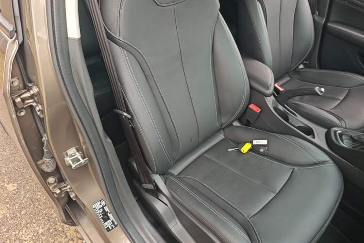 Used Buick GT 2015 15N Automatic Deluxe Edition Right Front Seat