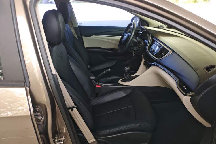 Used Buick GT 2015 15N Manual Entry-Level Trim Right Front Seat