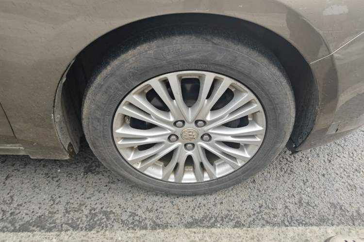 Used Buick GT 2015 15N Automatic Deluxe Edition Right Front Wheel Hub