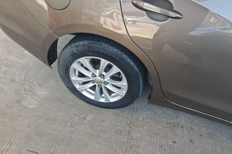 Used Buick GT 2015 15N Automatic Entry-Level Trim Right Rear Wheel Hub
