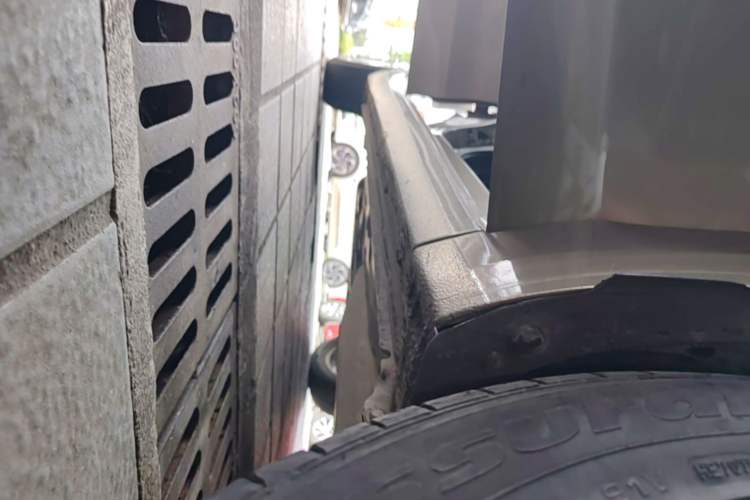 Used Buick GT 2015 15N Automatic Deluxe Edition Right Side Sill