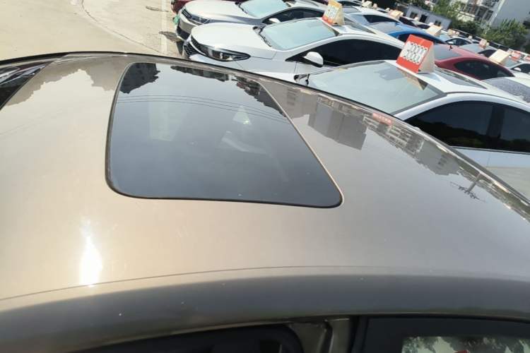 Used Buick GT 2015 18T Dual-Clutch Luxury Model Roof