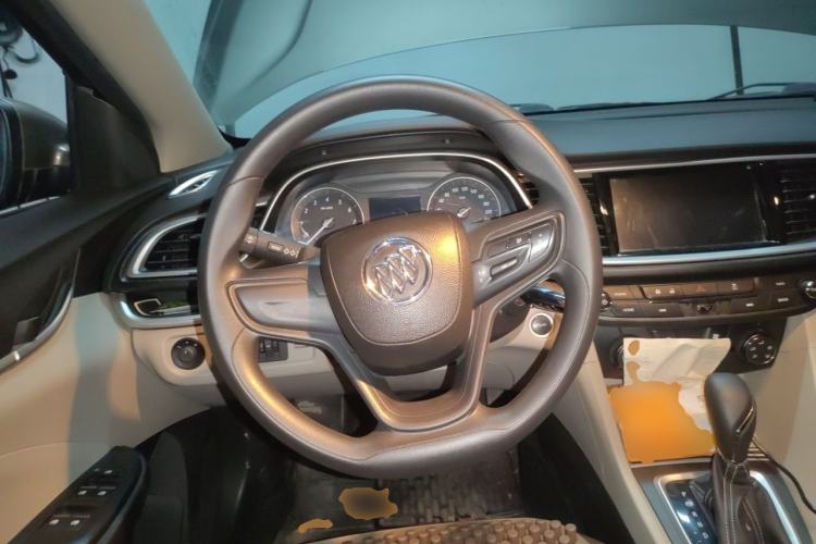 Used Buick GT 2015 15N Automatic Elite Version Steering Wheel
