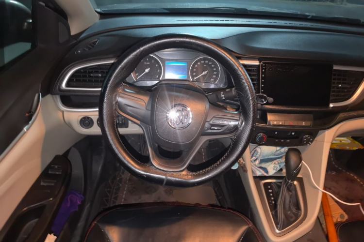 Used Buick GT 2015 15N Automatic Elite Version Steering Wheel