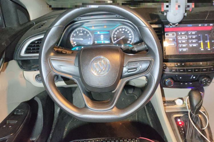 Used Buick GT 2015 15N Automatic Elite Version Steering Wheel