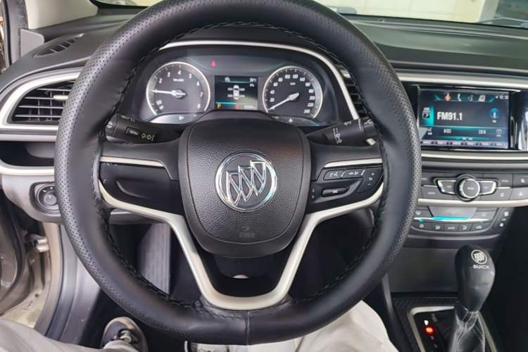 Used Buick GT 2015 15N Automatic Deluxe Edition Steering Wheel