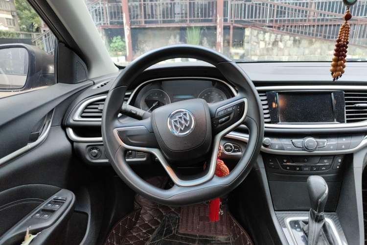 Used Buick GT 2015 15N Automatic Deluxe Edition Steering Wheel